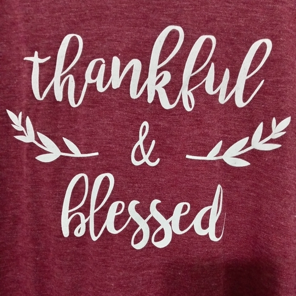 Thankful & Blessed 3/4 Sleeve Maroon T shirt Rounded hem - Picture 1 of 6